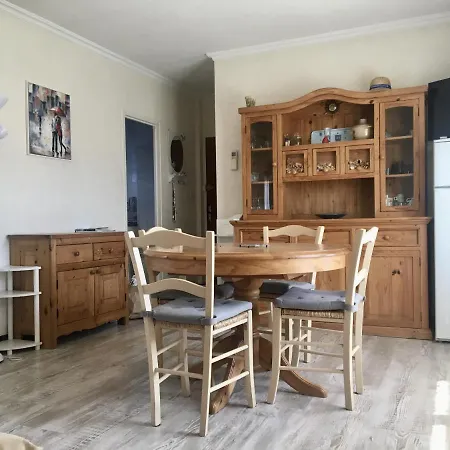 - Le Phare Apartment